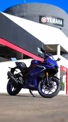 YAMAHA YZF R15 